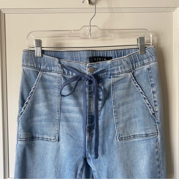Risen | Mid Rise Jogger Flare Jeans Drawstring Light Wash - Picture 4 of 13